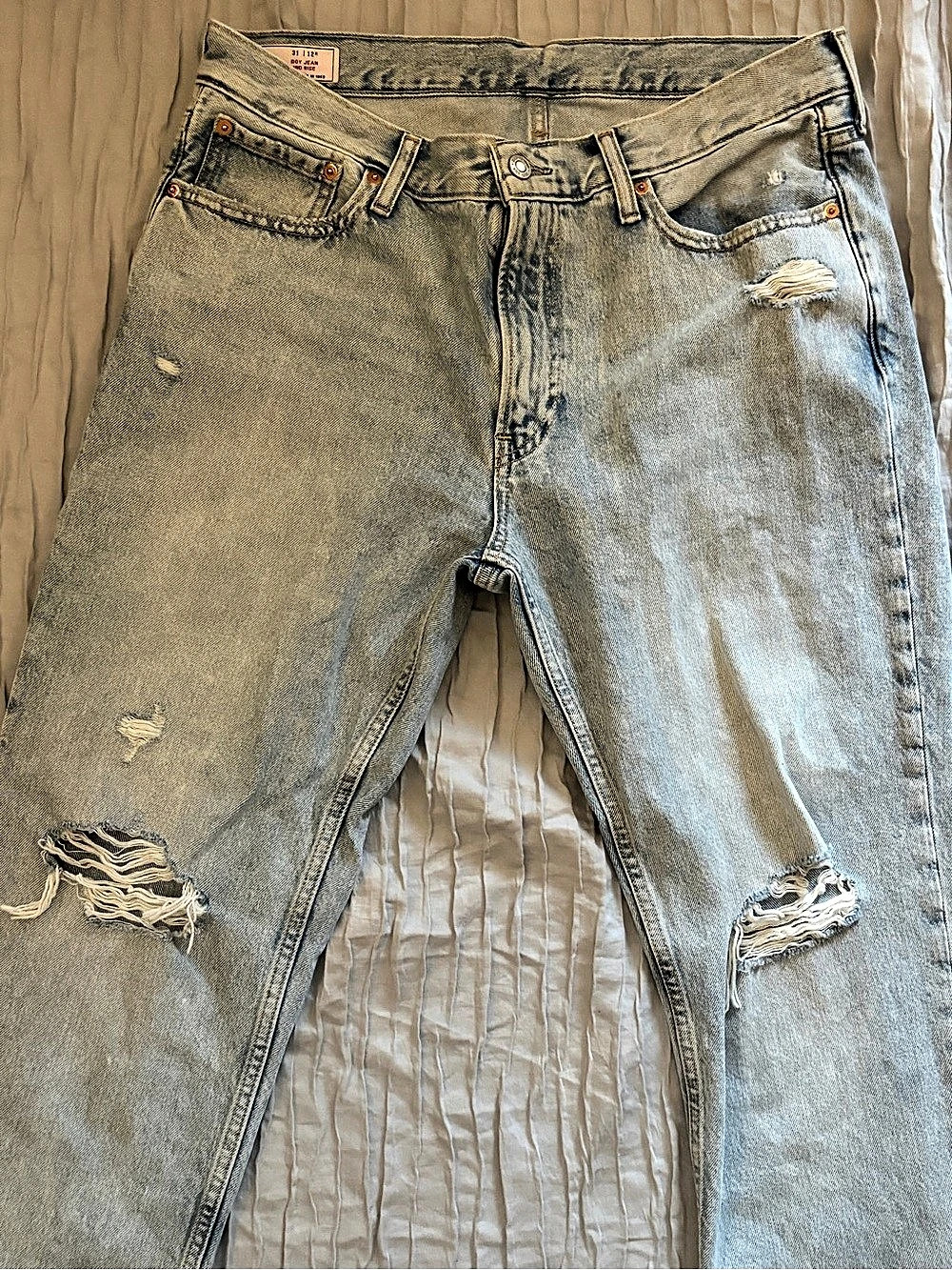 GAP Boy Fit Jeans Mid Rise Distressed Light Indigo Wash Raw Hem Sz 31 / 12R
